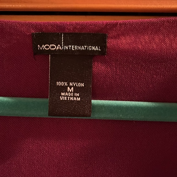 Sexy Raspberry Top - Picture 2 of 3